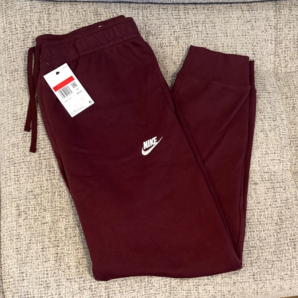 Nike men’s size large Joggers - NWT